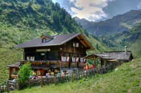 Berghütte Volkzeinerhütte, Außervillgraten, Österreich